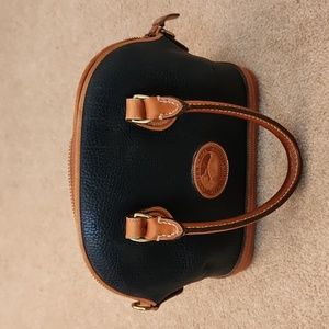 Dooney and Bourke leather purse zip top